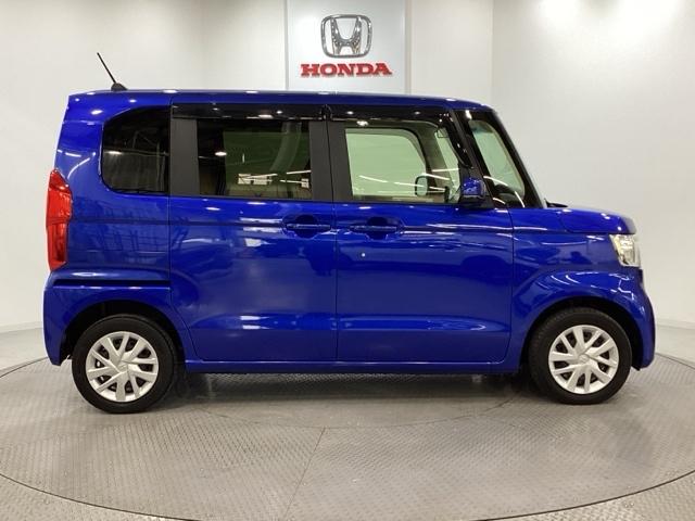 Ｎ－ＢＯＸ Ｇ・Ｌホンダセンシング　４ＷＤ　いまコレ＋新品・フロアカーペットマット付　光触媒抗菌消臭施工済　純正メモリーナビ　フルセグＴＶ　バックモニター　左側電動スライドドア（6枚目）