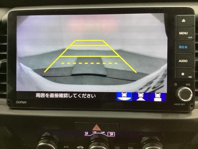 フィット ｅ：ＨＥＶホーム　純正メモリーナビ　純正アルミホイール　ドライブレコーダー　ホンダセンシング　クルーズコントロール　衝突軽減ブレーキ　横滑り防止　障害物センサー　バックカメラ　盗難防止　ＬＥＤヘッドライト　４ＷＤ（10枚目）