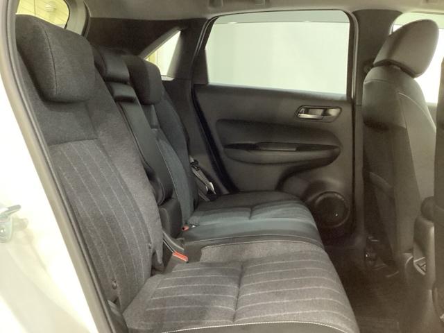 フィット ｅ：ＨＥＶホーム　純正メモリーナビ　純正アルミホイール　ドライブレコーダー　ホンダセンシング　クルーズコントロール　衝突軽減ブレーキ　横滑り防止　障害物センサー　バックカメラ　盗難防止　ＬＥＤヘッドライト　４ＷＤ（23枚目）