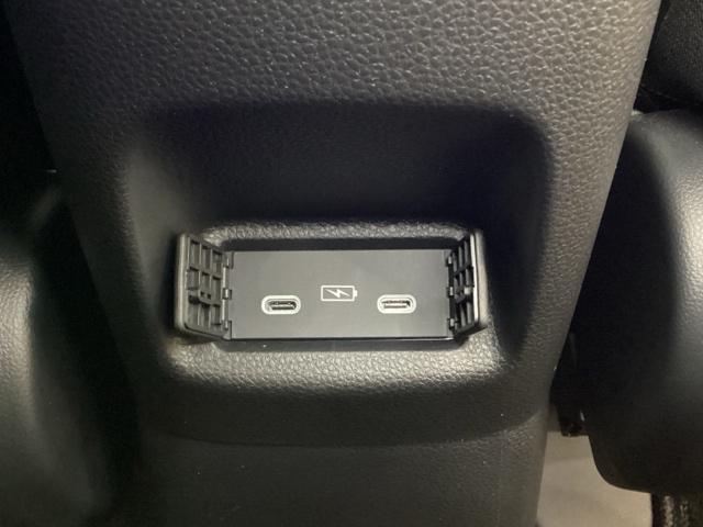 フィット ｅ：ＨＥＶホーム　純正メモリーナビ　純正アルミホイール　ドライブレコーダー　ホンダセンシング　クルーズコントロール　衝突軽減ブレーキ　横滑り防止　障害物センサー　バックカメラ　盗難防止　ＬＥＤヘッドライト　４ＷＤ（25枚目）