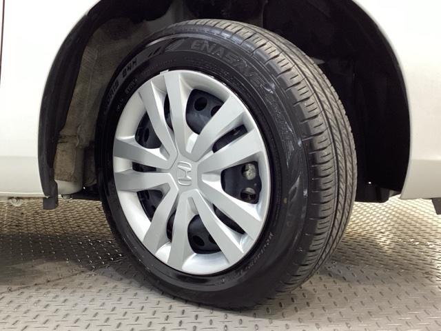 フィット ｅ：ＨＥＶホーム　純正メモリーナビ　純正アルミホイール　ドライブレコーダー　ホンダセンシング　クルーズコントロール　衝突軽減ブレーキ　横滑り防止　障害物センサー　バックカメラ　盗難防止　ＬＥＤヘッドライト　４ＷＤ（29枚目）