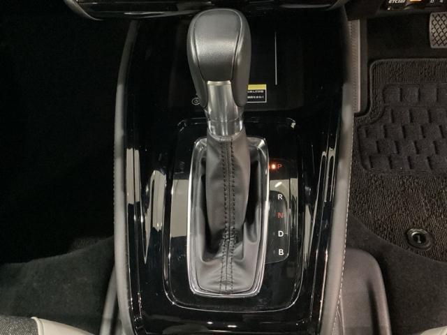 �u���F�g�d�u�v�́A���[�^�[���s�𒆐S�ɂ��Ȃ���d�C�G�l���M�[��G���W�����͂��ł������悭�g�������邱�Ƃ��ł��錫���n�C�u���b�h�V�X�e���ł��B�T�C�h�u���[�L�̓X�C�b�`����̓d�q����p�[�L���O�u���[�L�ł�