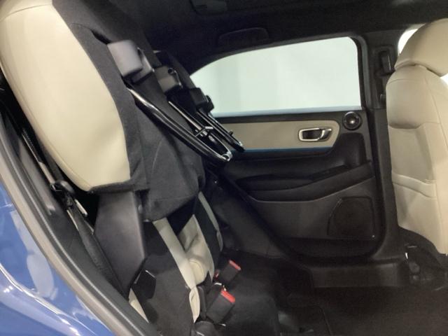 �܂��A���ʂ𒵂ˏグ�Ď��[�X�y�[�X���L�����邱�Ƃ��\�ł��B