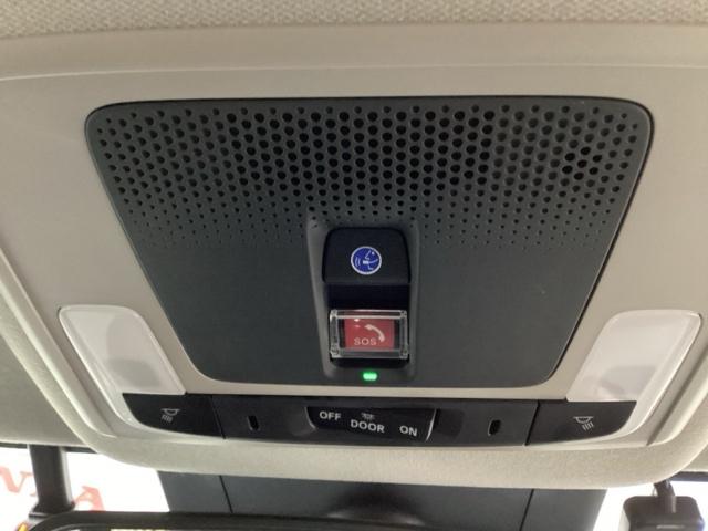 ヴェゼル ｅ：ＨＥＶＸ・ＨｕＮＴパッケージ　純正アルミホイール　純正アルミホイール　ドライブレコーダー　シートヒーター　ホンダセンシング　クルーズコントロール　衝突軽減ブレーキ　横滑り防止　障害物センサー　バックカメラ　ＬＥＤヘッドライト（8枚目）