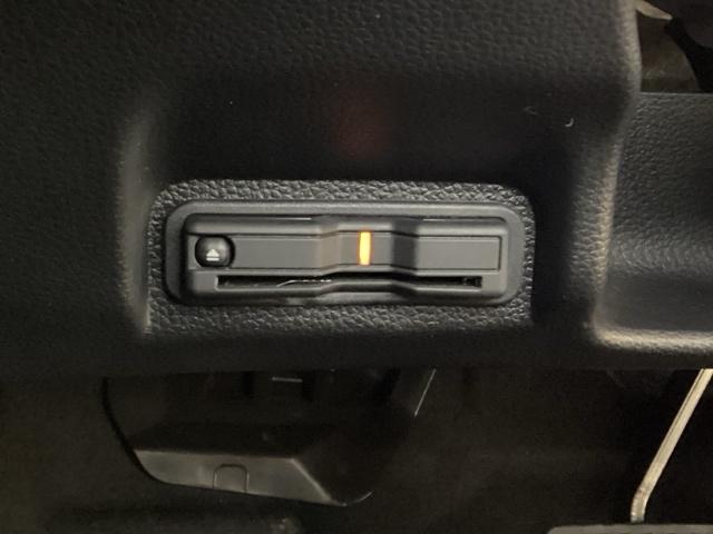 ヴェゼル ｅ：ＨＥＶＸ・ＨｕＮＴパッケージ　純正アルミホイール　純正アルミホイール　ドライブレコーダー　シートヒーター　ホンダセンシング　クルーズコントロール　衝突軽減ブレーキ　横滑り防止　障害物センサー　バックカメラ　ＬＥＤヘッドライト（20枚目）