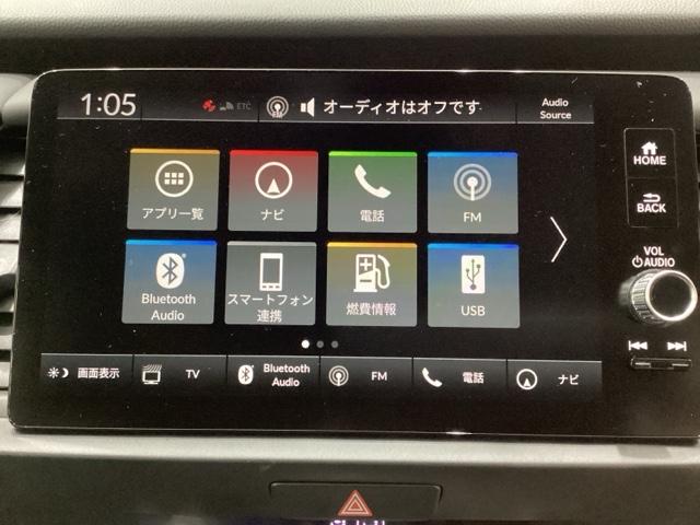フィット ｅ：ＨＥＶホーム　純正メモリーナビ　ドライブレコーダー　キーレス　ホンダセンシング　クルーズコントロール　衝突軽減ブレーキ　横滑り防止　障害物センサー　バックカメラ　盗難防止　ＬＥＤヘッドライト　４ＷＤ（9枚目）