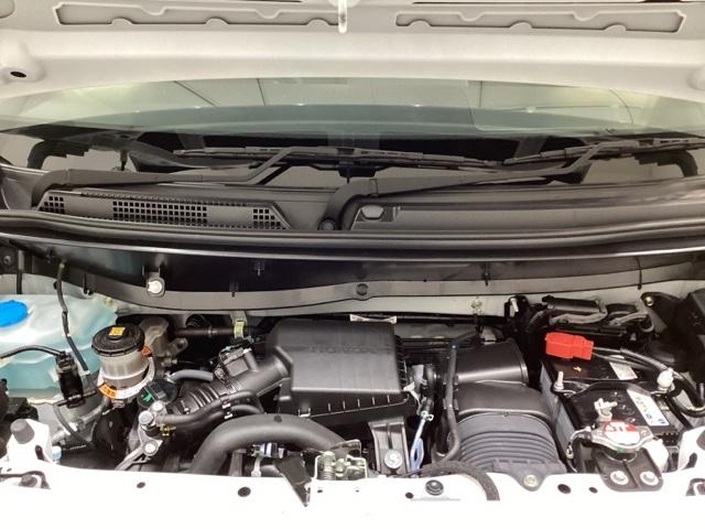 ホンダスタッフがしっかり整備して保証付きにてお渡し致します。エンジンルーム＆室内ルームともにクリーニング済みで清潔です。快適なドライブをお楽しみください。