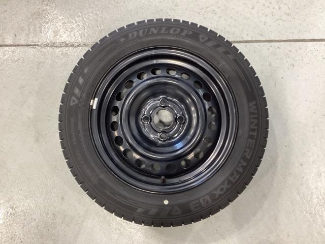 フィット ｅ：ＨＥＶホーム　純正メモリーナビ　ドライブレコーダー　キーレス　ホンダセンシング　クルーズコントロール　衝突軽減ブレーキ　横滑り防止　障害物センサー　全周囲カメラ　盗難防止　ＬＥＤヘッドライト　４ＷＤ（3枚目）