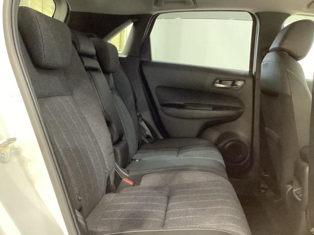 フィット ｅ：ＨＥＶホーム　純正メモリーナビ　ドライブレコーダー　キーレス　ホンダセンシング　クルーズコントロール　衝突軽減ブレーキ　横滑り防止　障害物センサー　全周囲カメラ　盗難防止　ＬＥＤヘッドライト　４ＷＤ（24枚目）