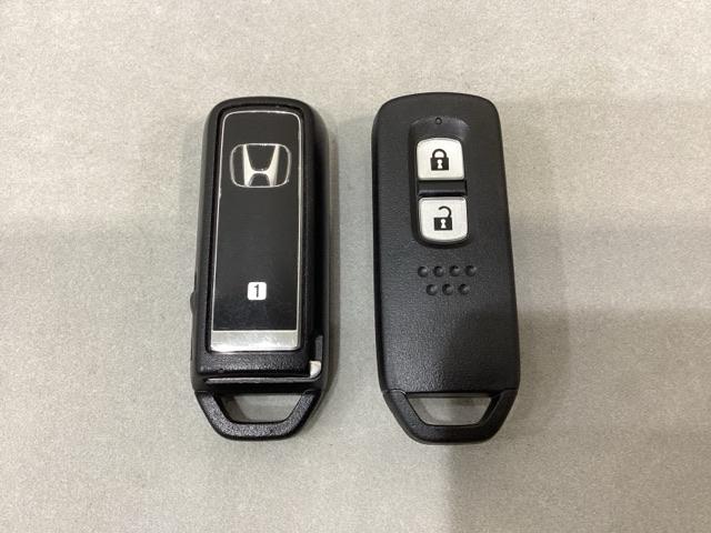 Ｎ－ＶＡＮ ファン　メモリーナビ　ドライブレコーダー　キーレス　ホンダセンシング　クルーズコントロール　衝突軽減ブレーキ　横滑り防止　障害物センサー　　バックカメラ　盗難防止　両側スライドドア　ＬＥＤヘッドライト　４ＷＤ（13枚目）