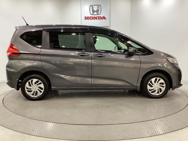 フリード+ G・ホンダセンシング 両側電動スライドドア シートヒーター キーレス ホンダセンシング クルーズコントロール 衝突軽減ブレーキ 横滑り防止 バックカメラ 盗難防止 ディスプレイオーディオ LEDヘッドライト 4WD(4枚目)