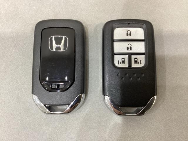 フリード+ G・ホンダセンシング 両側電動スライドドア シートヒーター キーレス ホンダセンシング クルーズコントロール 衝突軽減ブレーキ 横滑り防止 バックカメラ 盗難防止 ディスプレイオーディオ LEDヘッドライト 4WD(13枚目)