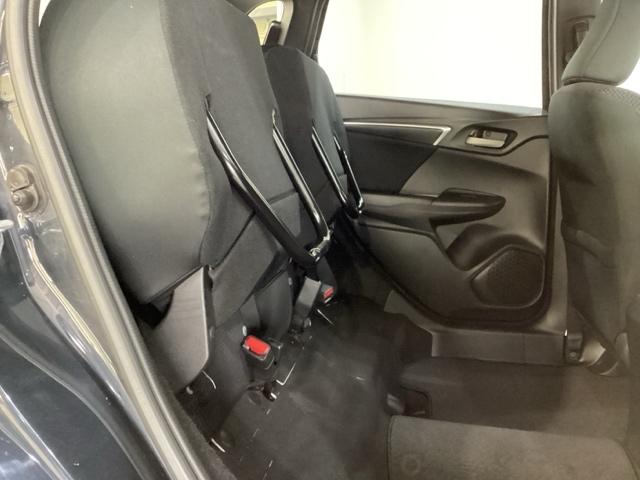 フィット １３Ｇ・モデューロスタイルホンダセンシング　純正メモリーナビ　純正アルミホイール　エンジンスターター　いまコレ＋新品フロアマット付き　ホンダセンシング　クルーズコントロール　衝突軽減ブレーキ　バックカメラ　盗難防止　ＬＥＤヘッドライト　４ＷＤ（20枚目）