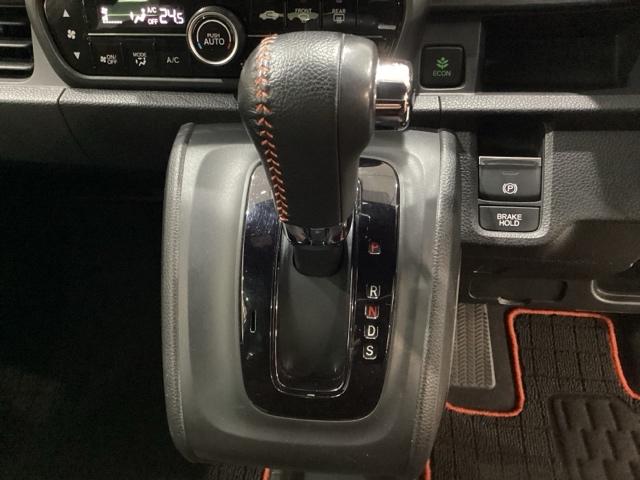 Ｎ－ＯＮＥ ＲＳ　純正アルミホイール　シートヒーター　いまコレ＋新品フロアマット付　ホンダセンシング　クルーズコントロール　衝突軽減ブレーキ　横滑り防止　障害物センサー　バックカメラ　盗難防止　ＬＥＤヘッドライト（10枚目）