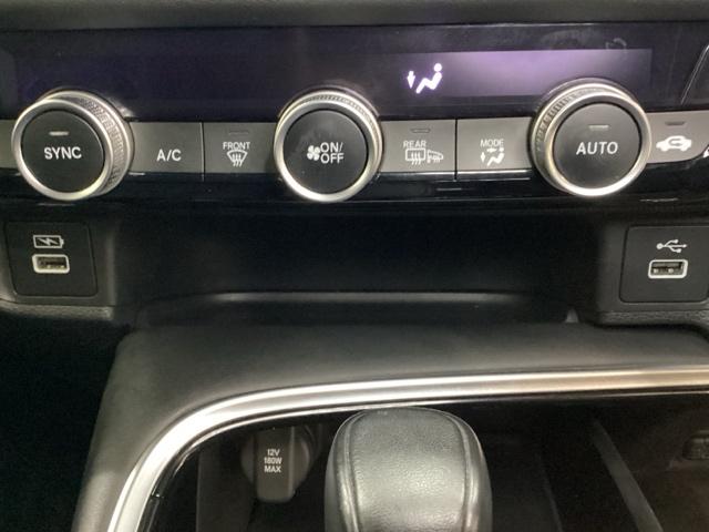 ヴェゼル e:HEVZ 純正アルミホイール ドライブレコーダー シートヒーター 電動リアゲート いまコレ+新品フロアマット付 ホンダセンシング クルーズコントロール バックカメラ LEDヘッドライト 4WD(14枚目)