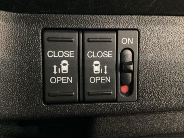 ステップワゴンスパーダ ｅ：ＨＥＶスパーダＧ・ＥＸホンダセンシング　純正メモリーナビ　純正アルミホイール　社外ドライブレコーダー　いまコレ＋新品フロアマット付　シートヒーター　両側電動スライドドア　ホンダセンシング　クルーズコントロール　バックカメラ（17枚目）