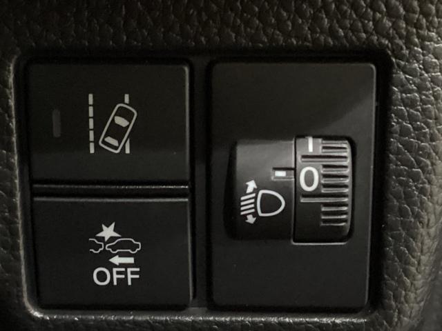 N-BOXカスタム Lターボ 純正メモリーナビ 純正アルミホイール エンジンスターター シートヒーター 両側電動スライドドア ホンダセンシング クルーズコントロール 衝突軽減ブレーキ 横滑り防止 障害物センサー バックカメラ(16枚目)