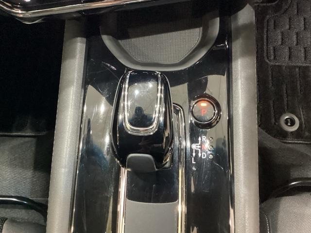 ヴェゼル ハイブリッドX・ホンダセンシング 純正メモリーナビ 純正アルミホイール エンジンスターター シートヒーター いまコレ+新品フロアマット付き ホンダセンシング クルーズコントロール 衝突軽減ブレーキ 横滑り防止 バックカメラ(10枚目)