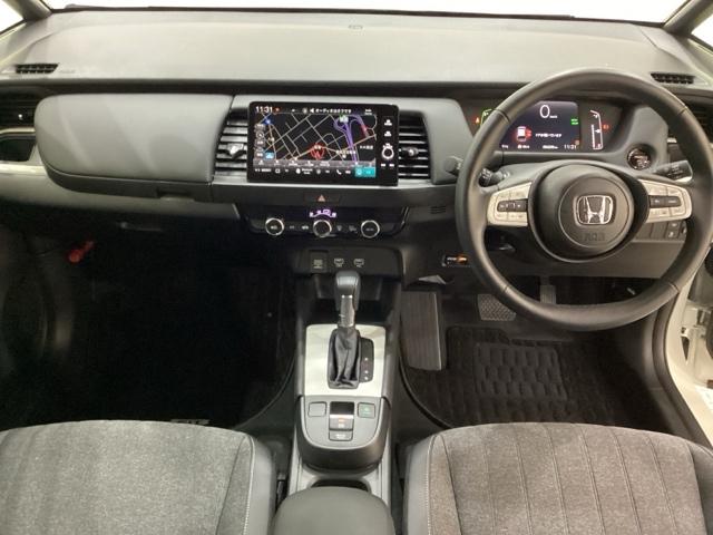 フィット e:HEVホーム コネクトディスプレイ ドライブレコーダー ホンダセンシング クルーズコントロール 衝突軽減ブレーキ 横滑り防止 障害物センサー バックカメラ 盗難防止 LEDヘッドライト 4WD(7枚目)