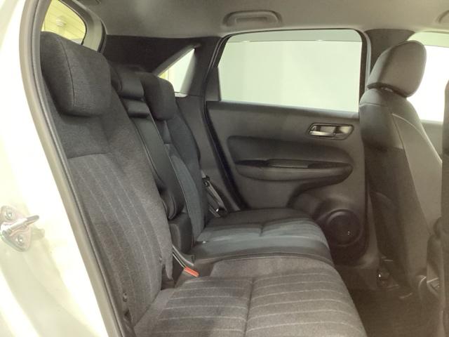 フィット e:HEVホーム コネクトディスプレイ ドライブレコーダー ホンダセンシング クルーズコントロール 衝突軽減ブレーキ 横滑り防止 障害物センサー バックカメラ 盗難防止 LEDヘッドライト 4WD(24枚目)