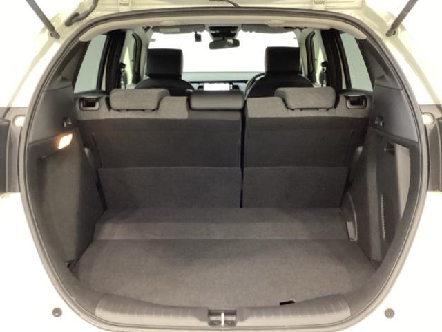 フィット e:HEVホーム コネクトディスプレイ ドライブレコーダー ホンダセンシング クルーズコントロール 衝突軽減ブレーキ 横滑り防止 障害物センサー バックカメラ 盗難防止 LEDヘッドライト 4WD(26枚目)