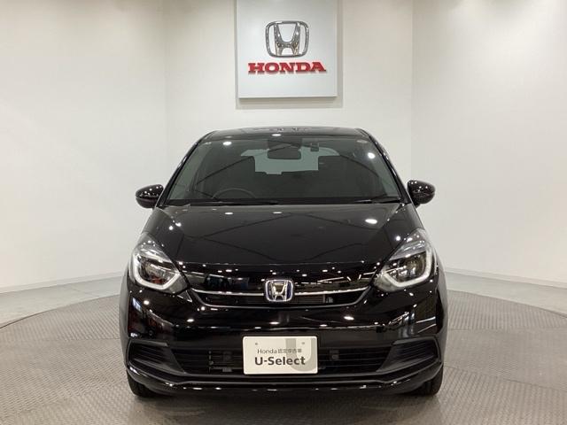 フィット ｅ：ＨＥＶホーム　コネクトディスプレイ　ドライブレコーダー　ホンダセンシング　クルーズコントロール　衝突軽減ブレーキ　横滑り防止　障害物センサー　バックカメラ　盗難防止　ＬＥＤヘッドライト　４ＷＤ（4枚目）