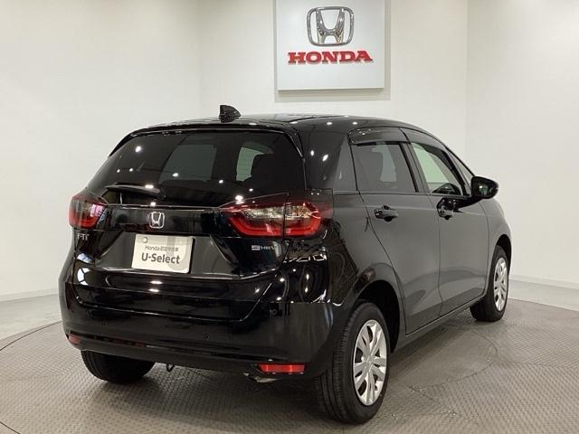 フィット ｅ：ＨＥＶホーム　コネクトディスプレイ　ドライブレコーダー　ホンダセンシング　クルーズコントロール　衝突軽減ブレーキ　横滑り防止　障害物センサー　バックカメラ　盗難防止　ＬＥＤヘッドライト　４ＷＤ（5枚目）