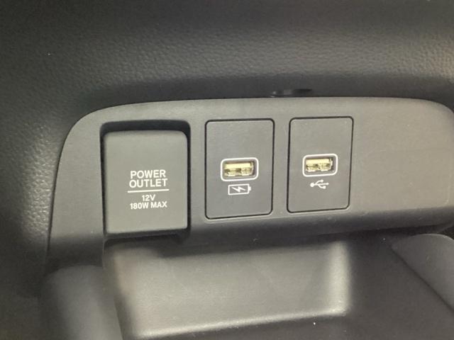 フィット ｅ：ＨＥＶホーム　コネクトディスプレイ　ドライブレコーダー　ホンダセンシング　クルーズコントロール　衝突軽減ブレーキ　横滑り防止　障害物センサー　バックカメラ　盗難防止　ＬＥＤヘッドライト　４ＷＤ（21枚目）