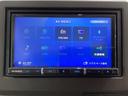 ナビゲーションはフルセグTV対応のメモリーナビ(社外品)を搭載しています。Bluetoothオーディオ機能がありますので、スマートフォンなどの音楽も再生できます。