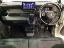 車内は光触媒抗菌消臭施工済です。インパネ周りはスタイリッシュなデザインで機能や装備も充実しています。グローブボックスやカップホルダーのほかにトレーなどたくさんの収納スペースが付いています。