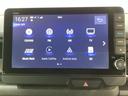 ナビゲーションはフルセグTV、インターナビ対応のGathers純正メモリーナビを搭載しています。Bluetoothオーディオ機能がありますので、スマートフォンなどの音楽も再生できます。