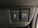 ハンドルの右側にはヘットライトリベライザーとHondaセンシング用のVSA解除スイッチなどがついています。ヘッドライトリベライザーは道路状況や積荷の加重に応じてライトの高さを調節できます。