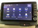 ナビゲーションはフルセグTV、インターナビ対応のGathers純正メモリーナビを搭載しています。Bluetoothオーディオ機能がありますので、スマートフォンなどの音楽も再生できます。