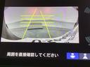 バックでの車庫入れも安心です! リアカメラが付いているバックモニター付のナビを装備しております。操作線もついており距離感も画面から確認できます。