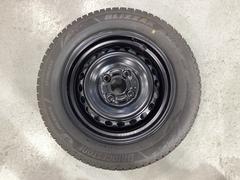 ���Ҥˤƥǥ����Ի������夷�Ƥ�����󥷡�������Ѥ���ť����åȥ쥹������ܥۥ����룴�ܥ��åȤ��Ѱ��פ��ޤ������ʣ�������ǯ����������ܥۥ�����ϸ����Ϥ����ݾ��оݳ��Ǥ��� 3