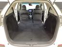 リアシートの背もたれを倒してさらに広々としたトランクスペースになります。段差も少なく荷物の出し入れもしやすくなっています。