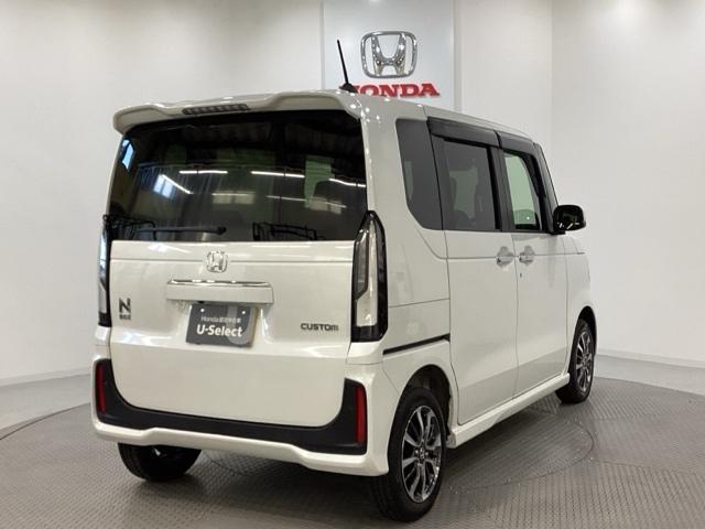 Ｎ－ＢＯＸカスタム ベースグレード　４ＷＤ　衝突被害軽減システム　オートクルーズコントロール　中古スタッドレスタイヤ、純正メモリーナビ、ドライブレコーダー前後装着＋ＥＴＣ付　当社デモカー（5枚目）