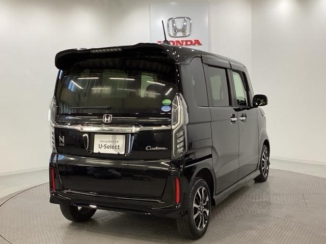 N-BOXカスタム G・Lホンダセンシング 4WD 光触媒抗菌消臭施工済 純正メモリーナビ フルセグTV バックモニター 左側電動スライドドア 衝突被害軽減ブレーキ レーンキープアシスト(3枚目)