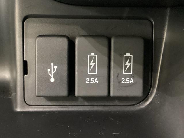 N-BOXカスタム G・Lホンダセンシング 4WD 光触媒抗菌消臭施工済 純正メモリーナビ フルセグTV バックモニター 左側電動スライドドア 衝突被害軽減ブレーキ レーンキープアシスト(10枚目)