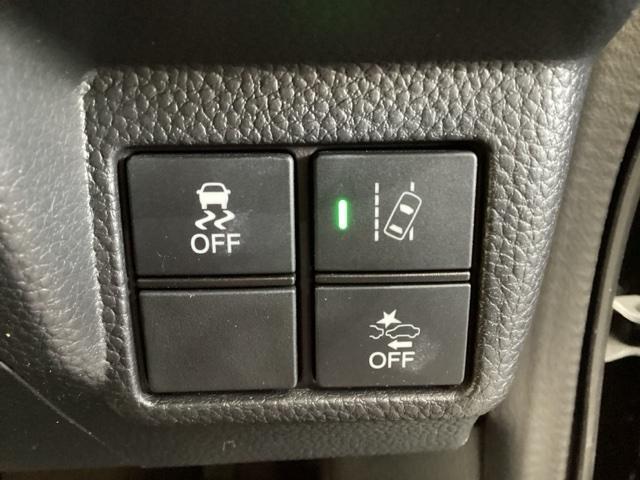 N-BOXカスタム G・Lホンダセンシング 4WD 光触媒抗菌消臭施工済 純正メモリーナビ フルセグTV バックモニター 左側電動スライドドア 衝突被害軽減ブレーキ レーンキープアシスト(15枚目)