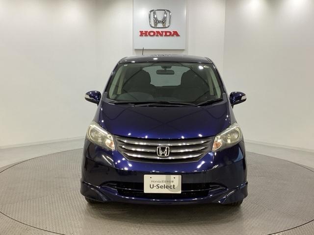 フリード ＧエアロＬパッケージ　４ＷＤ　光触媒抗菌消臭施工済　純正ＨＤＤナビ　バックモニター　左側電動スライドドア　オートエアコン　キーレス　横滑り防止（2枚目）