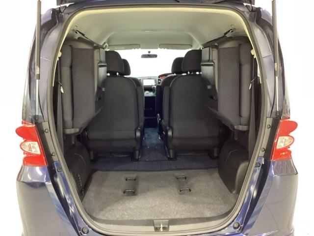 フリード ＧエアロＬパッケージ　４ＷＤ　光触媒抗菌消臭施工済　純正ＨＤＤナビ　バックモニター　左側電動スライドドア　オートエアコン　キーレス　横滑り防止（19枚目）