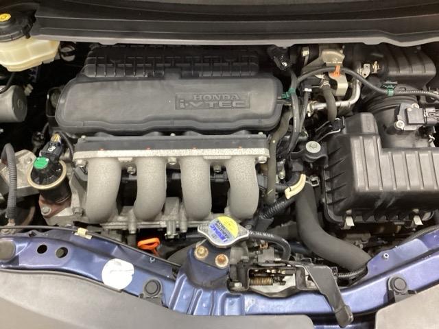 フリード ＧエアロＬパッケージ　４ＷＤ　光触媒抗菌消臭施工済　純正ＨＤＤナビ　バックモニター　左側電動スライドドア　オートエアコン　キーレス　横滑り防止（20枚目）