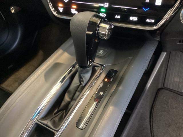 ヴェゼル Ｘ・ホンダセンシング　光触媒抗菌消臭施工済　ナビ　シートヒーター　ＥＴＣ（7枚目）