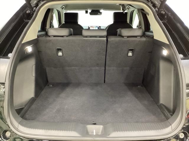 ヴェゼル ｅ：ＨＥＶＺ　ドライブレコーダー前後装備車　光触媒抗菌消臭施工済　ＥＴＣ　バックカメラ　Ｂｌｕｅｔｏｏｔｈ　電動リアゲート　衝突被害軽減システム　キーレスエントリー　スマートキー　純正アルミホイール（23枚目）