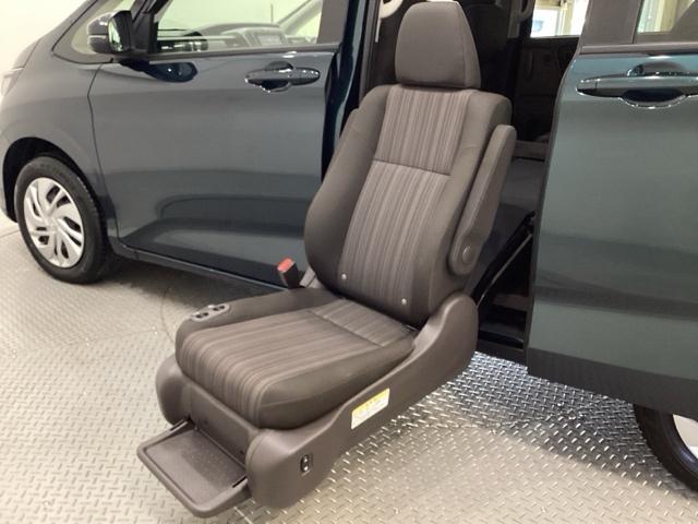 フリード Ｇ　純正メモリーナビ　純正アルミホイール　エンジンスターター　いまコレ＋新品フロアマット付　両側電動スライドドア　ホンダセンシング　クルーズコントロール　バックカメラ　ＬＥＤヘッドライト　４ＷＤ（2枚目）