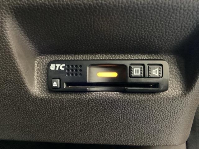 フリード Ｇ　純正メモリーナビ　純正アルミホイール　エンジンスターター　いまコレ＋新品フロアマット付　両側電動スライドドア　ホンダセンシング　クルーズコントロール　バックカメラ　ＬＥＤヘッドライト　４ＷＤ（18枚目）