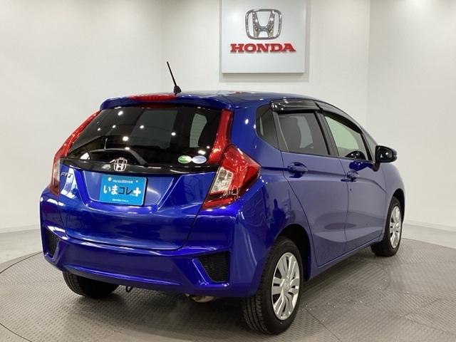 フィット １３Ｇ・Ｆパッケージ　純正メモリーナビ　キーレス　　いまコレ＋新品フロアマット付　横滑り防止　盗難防止　４ＷＤ　純正スチールホイール　スマートキー　キーレスエントリー　アイドリングストップ（5枚目）