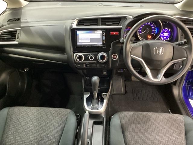 フィット １３Ｇ・Ｆパッケージ　純正メモリーナビ　キーレス　　いまコレ＋新品フロアマット付　横滑り防止　盗難防止　４ＷＤ　純正スチールホイール　スマートキー　キーレスエントリー　アイドリングストップ（7枚目）