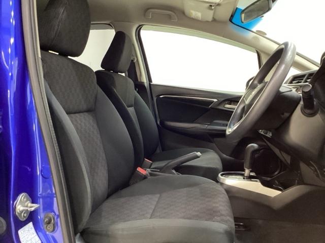 フィット １３Ｇ・Ｆパッケージ　純正メモリーナビ　キーレス　　いまコレ＋新品フロアマット付　横滑り防止　盗難防止　４ＷＤ　純正スチールホイール　スマートキー　キーレスエントリー　アイドリングストップ（16枚目）